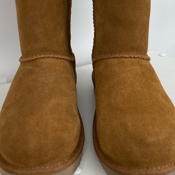 UGG Koolaburra Tan Boots New - Picture 7 of 9